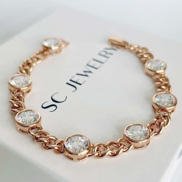 LAST ONE 🔥 Round Zircon Thick Chain Bracelet | 18K Gold Plated Luxury Jewelry - Picture 2 of 10